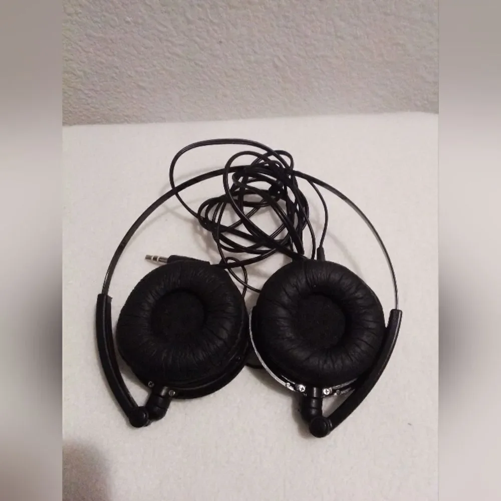 Sleek Silver & Black Foldable Wired Headphones - New”